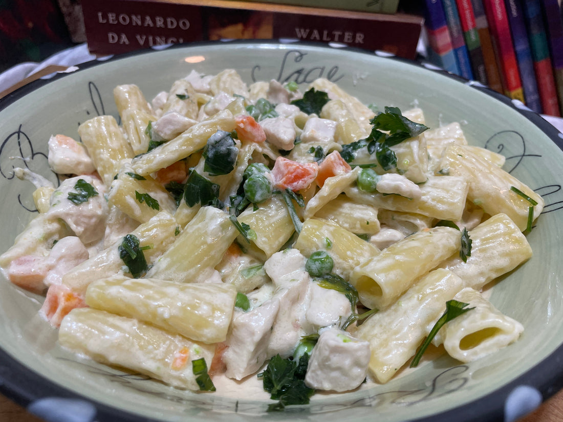 One-Pot Chicken Alfredo with Peas & Carrots