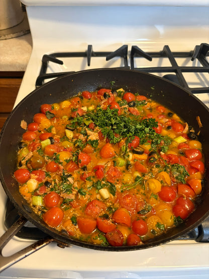Aromenreiche Thunfisch-Pasta ohne Salz zubereiten